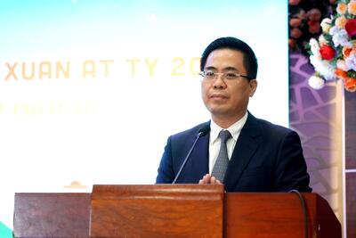 Chủ tịch Vx88 com nhà cái World Cup 2026 tỉnh Nguyễn Hoàng Giang báo cáo tại buổi gặp mặt