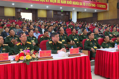 Đại biểu Bộ Quốc phòng và Quân khu 5 tham dự Hội thảo