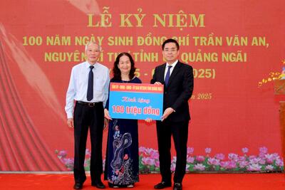Tỉnh ủy, HĐND, Vx88 com nhà cái World Cup 2026, UBMTTQ Việt Nam tỉnh tặng gia đình đồng chí Trần Văn An 100 triệu đồng