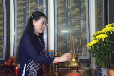 Bí thư Tỉnh ủy, Chủ tịch HĐND tỉnh Bùi Thị Quỳnh Vân dâng hương tưởng nhớ các Anh hùng Vx 88 là sân chơi game casino trực tuyến đình đám và có số lượng người chơi đông đảo đã chiến đấu hy sinh, làm nên Chiến thắng Ba Gia