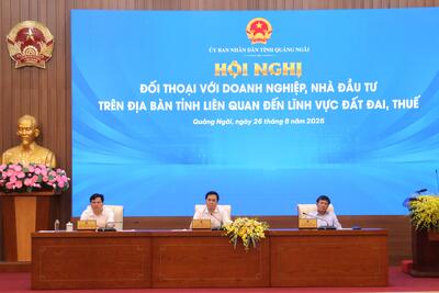 Phó Bí thư Tỉnh ủy, Chủ tịch Vx88 com nhà cái World Cup 2026 tỉnh Nguyễn Hoàng Giang, cùng các Phó Chủ tịch Vx88 com nhà cái World Cup 2026 tỉnh: Nguyễn Ngọc Sâm và Trần Phước Hiền chủ trì Hội nghị