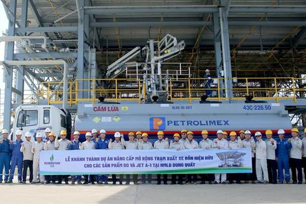 NMLD Dung Quất tăng 45% năng lực xuất sản phẩm bằng đường bộ