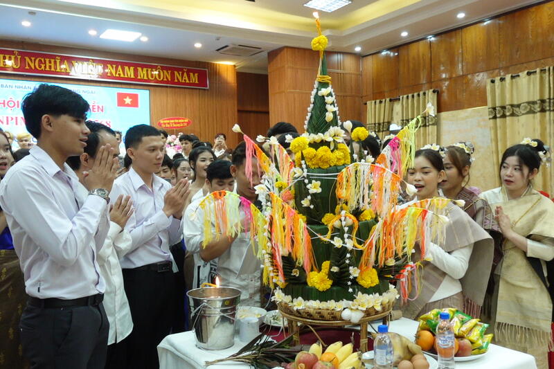 Vx88 com nhà cái World Cup 2026 tỉnh tổ chức Tết Bunpimay cho sinh viên Lào đang học tập tại VX 88 nhà cái
